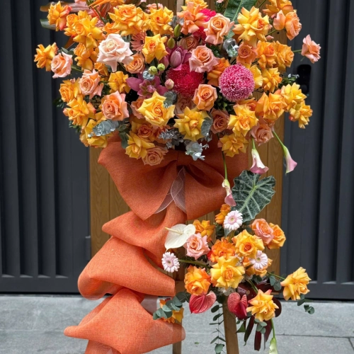Kệ Hoa Chúc Mừng 19