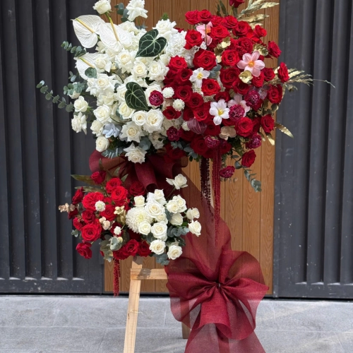 Kệ Hoa Chúc Mừng 28