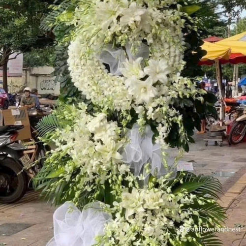 Kệ Hoa Tang Lễ 40