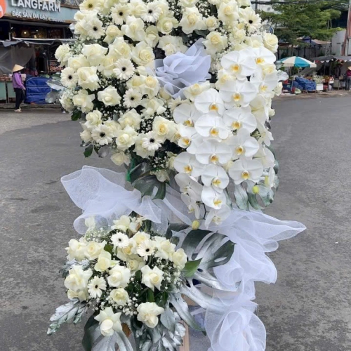 Kệ Hoa Tang Lễ 36