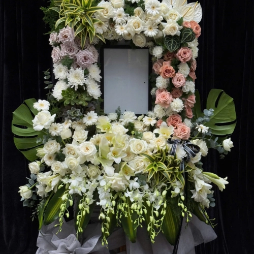Kệ Hoa Tang Lễ 34