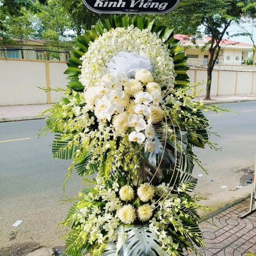 Kệ Hoa Tang Lễ 30